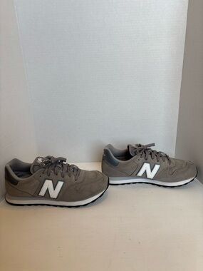 New Balance 373 gray lifestyle sneakers W9